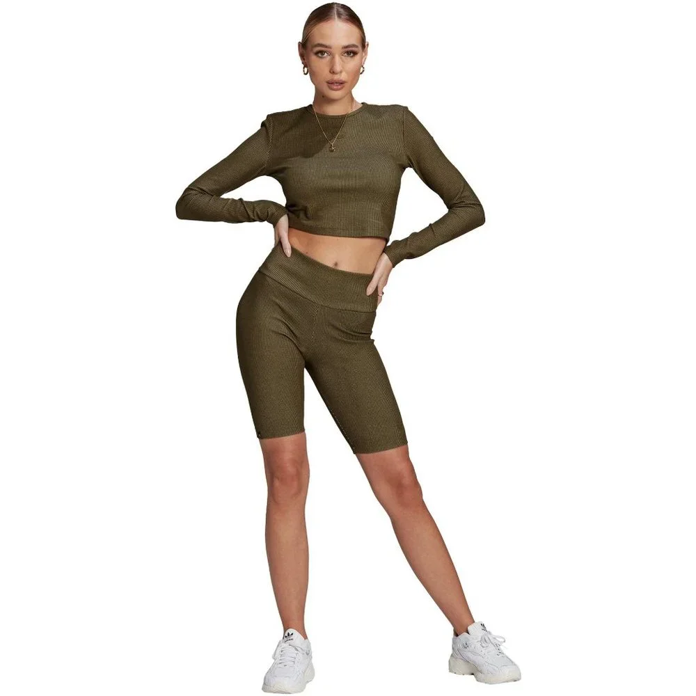NWT adidas Originals Women's Outdoor Utility Short Leggings - Picture 3 of 8